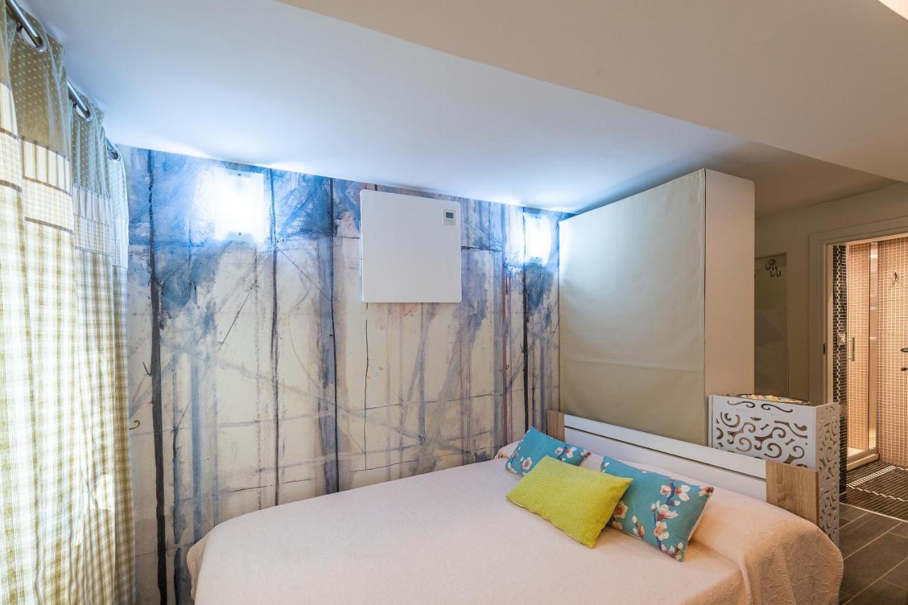 Ln Luxe Apartment Venice Canal View Veneza Exterior foto