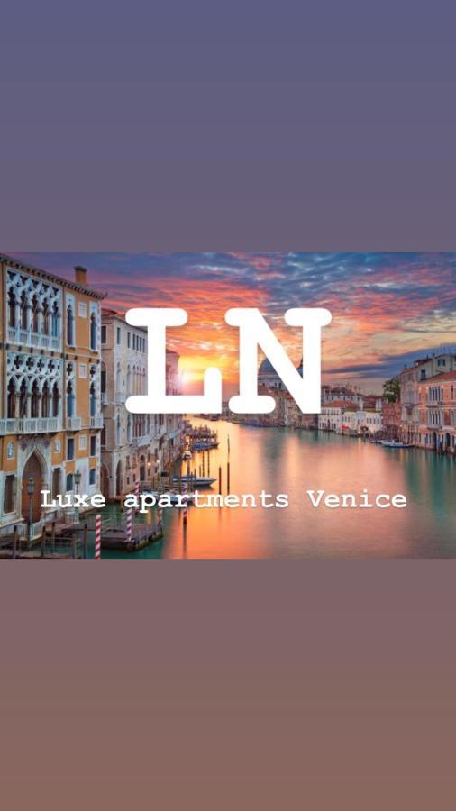Ln Luxe Apartment Venice Canal View Veneza Exterior foto